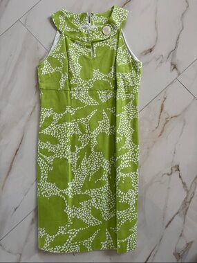 Green Floral At Knee lined Dress with Decorative Collar 6